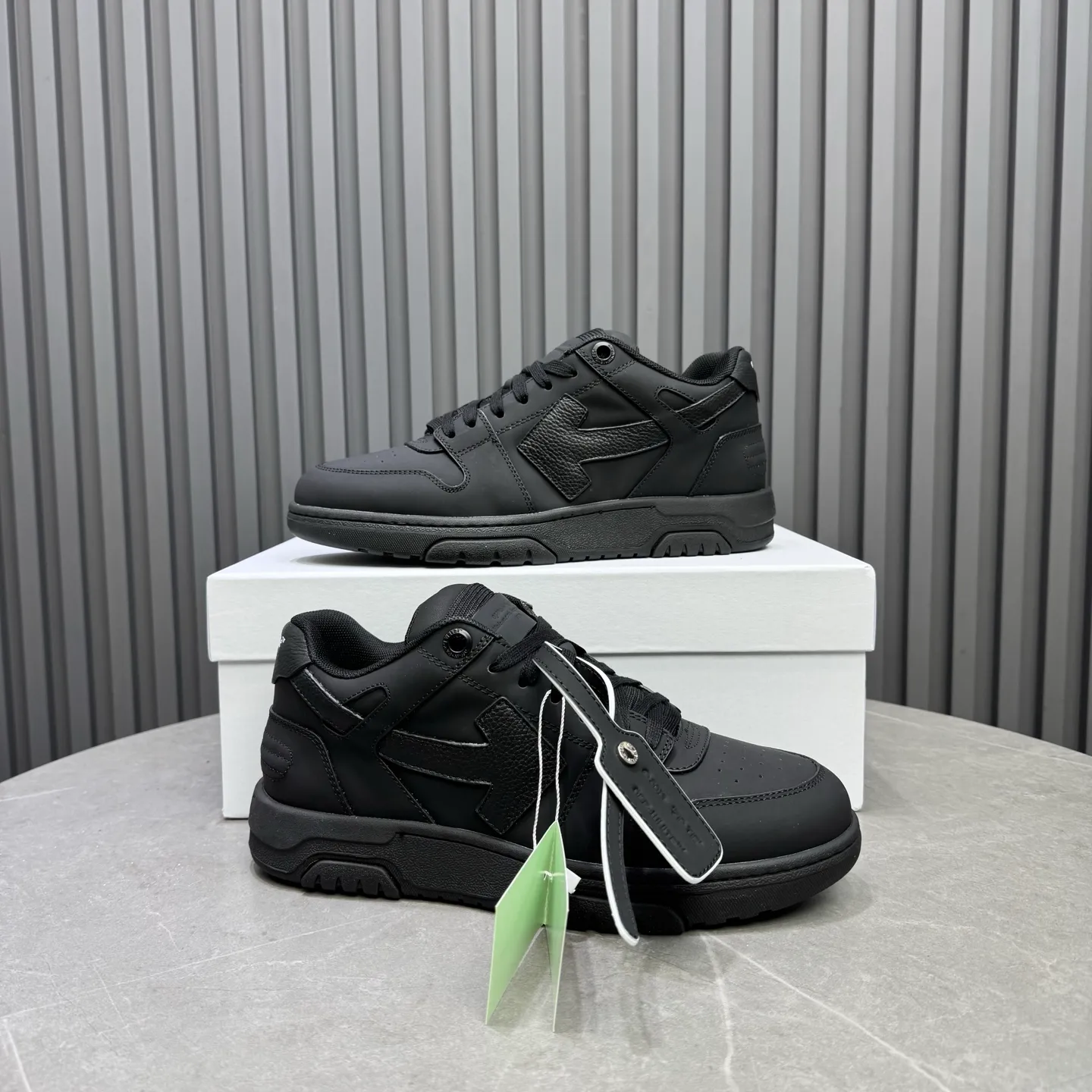 P620 OFF WHITE⚡️Couple model⚡️35-40 women’s model 39-46 men’s model